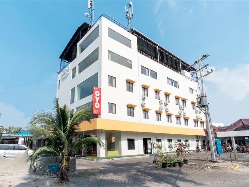 Oyo Flagship 1348 Hotel Home Anaya Medan Exterior foto